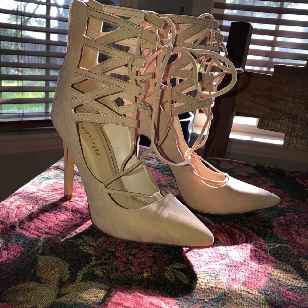 Fashion nova heels